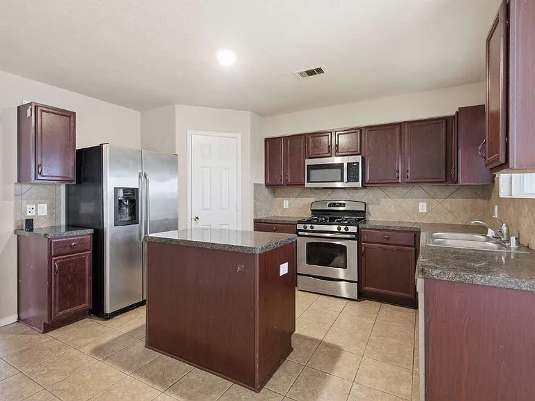 16882 Accolade Way — Photo 11