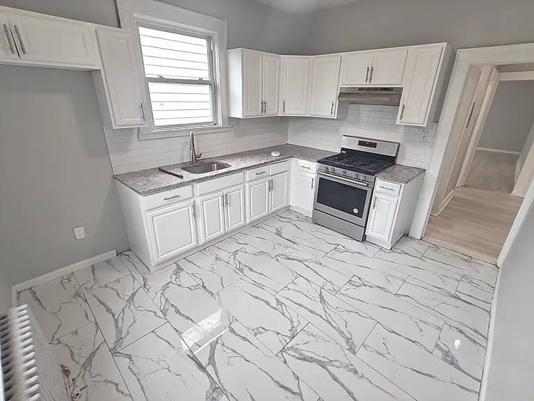 47 Eckert Ave #2A — Photo 2