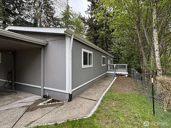 3rd image of 12615 NE 189th Street