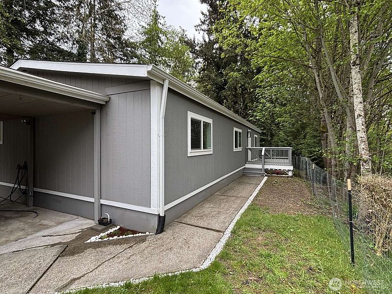 3rd image of 12615 NE 189th Street
