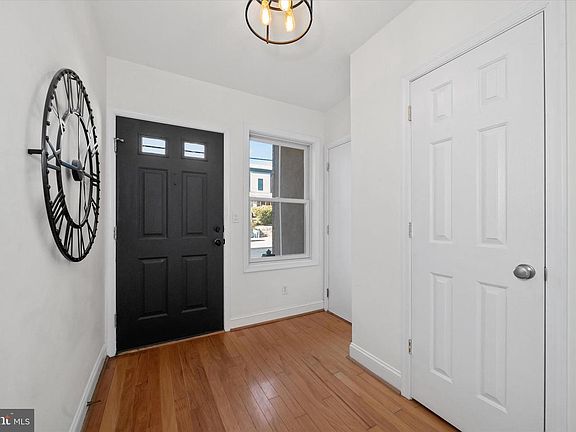 3rd image of 4611 Pechin St