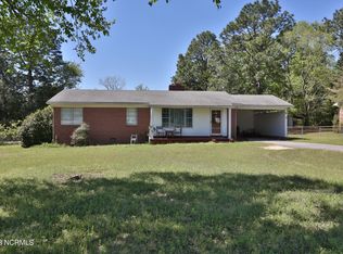 406 Walnut Ave, Hamlet, NC 28345