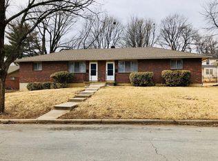8008 Charlotte St, Kansas City, MO 64131
