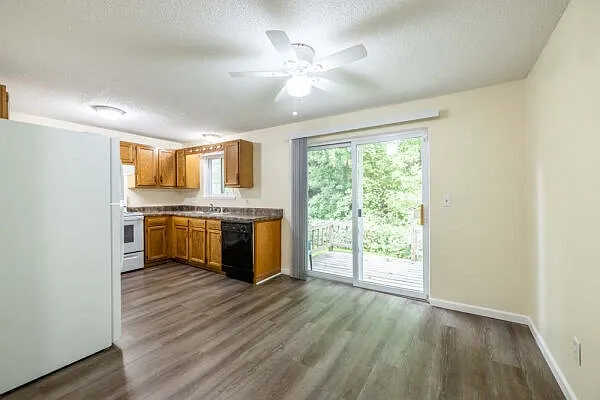 Fleming Creek Townhomes — Photo 9