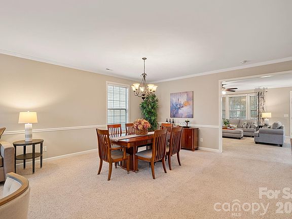 5th image of 5054 Karriker Ct