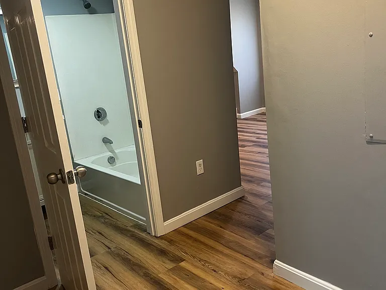 378 Center St #6 — Photo 2