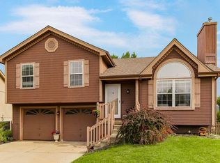 11001 N Lewis Ave, Kansas City, MO 64157