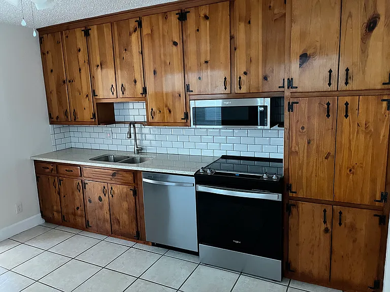 5129 Emerson Ave S — Photo 26