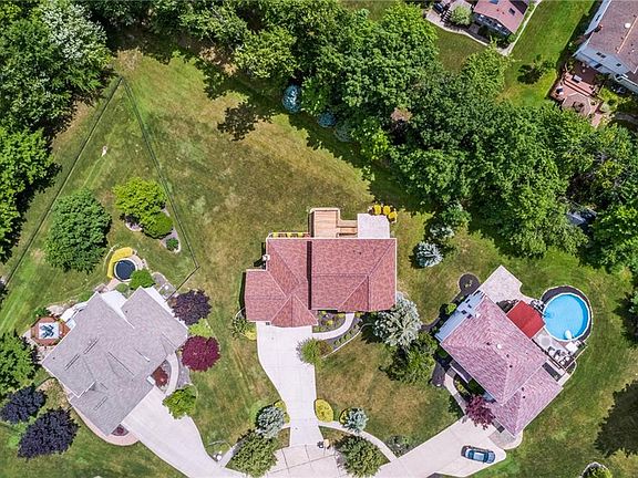 4th image of 3191 Linden Cir