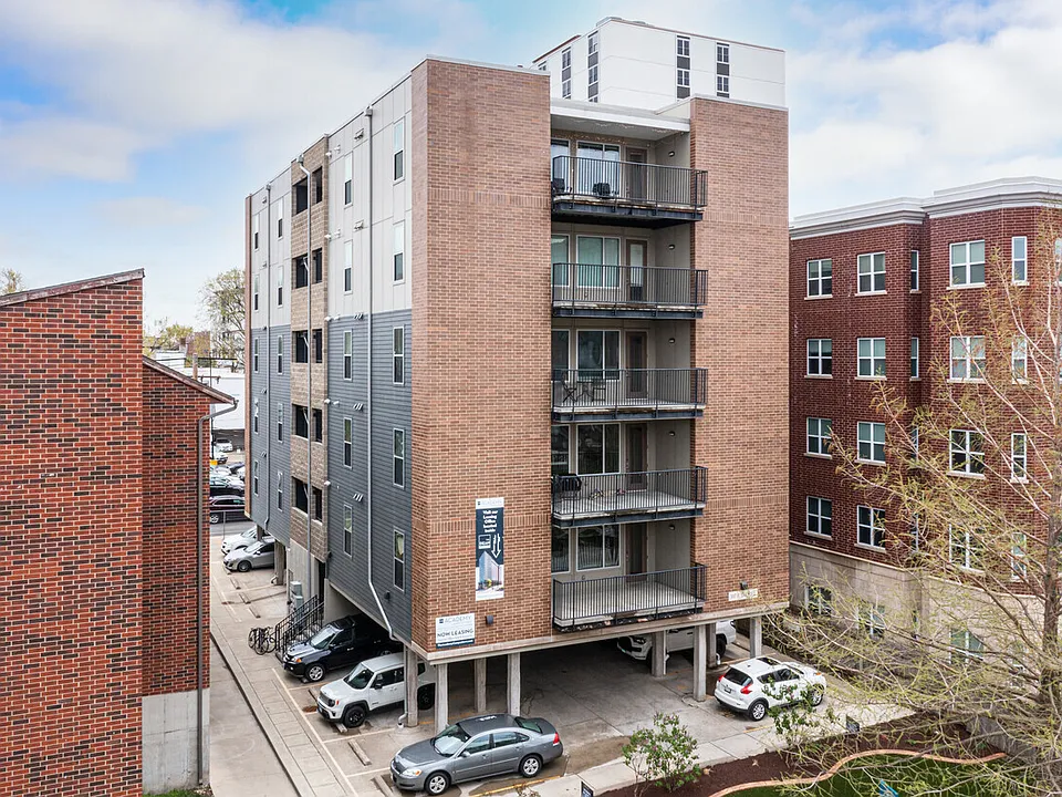 307 E DANIEL201 #A
