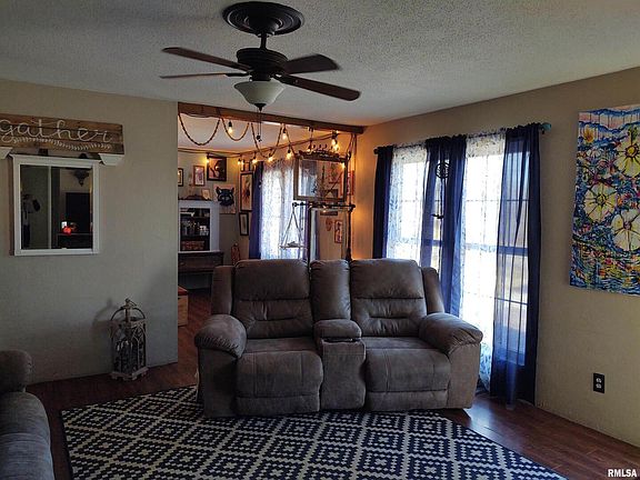 4th image of 103 Illini Ct