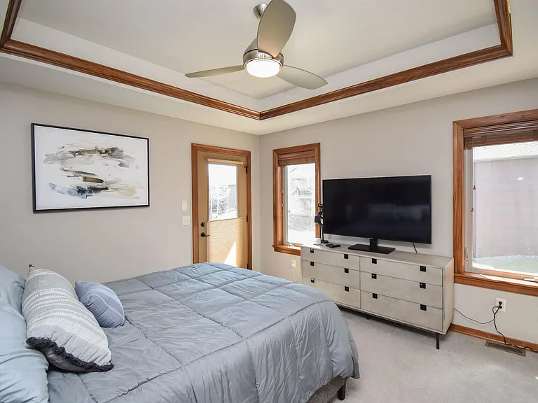 2204 S Silverthorne Ave — Photo 24