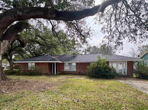211 W School St, Lake Charles, LA 70605