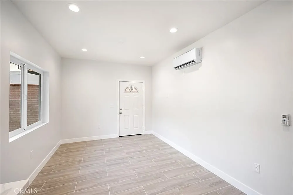 1 bed, 500 sqft, $2,250 — Photo 4