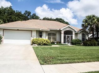 486 Lake Of The Woods Dr, Venice, FL 34293