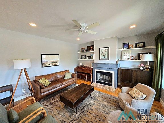 4th image of 607 E Green Ave