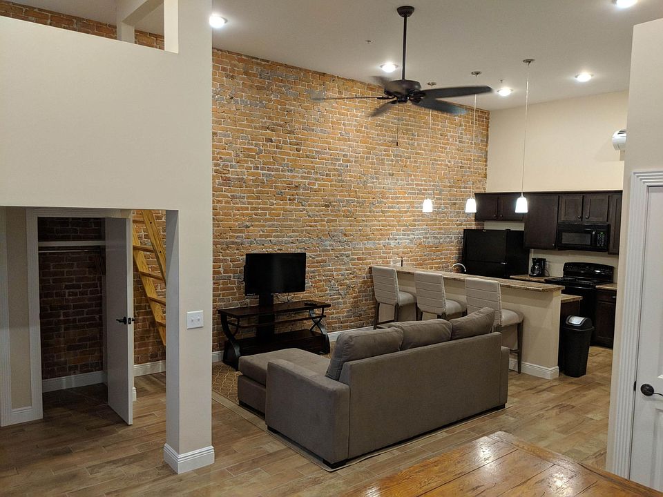 1st image of 114 E University St Unit 11