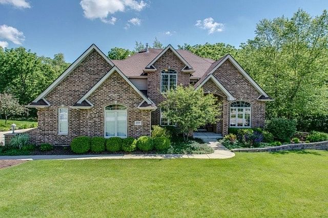 1st image of 22335 S Camelot Ct