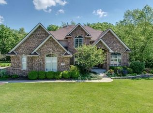 22335 S Camelot Ct, Joliet, IL 60404