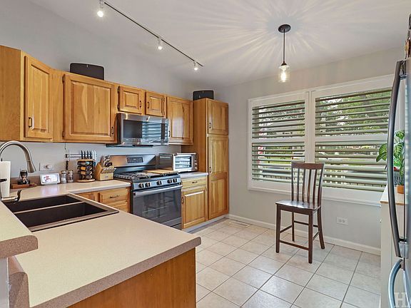 5th image of 385 Northgate Rd