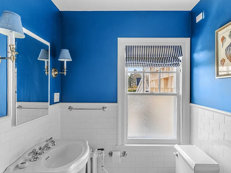 62 Jennings Ave — Photo 11