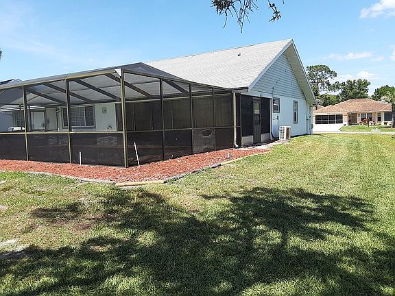 4th image of 3928 N Passion Flower Way