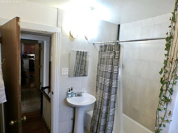 2nd image of 145 Orchard St #12