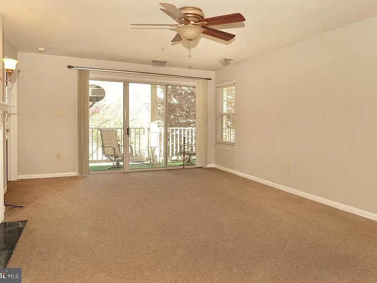 13103 Millhaven Pl #8 — Photo 3