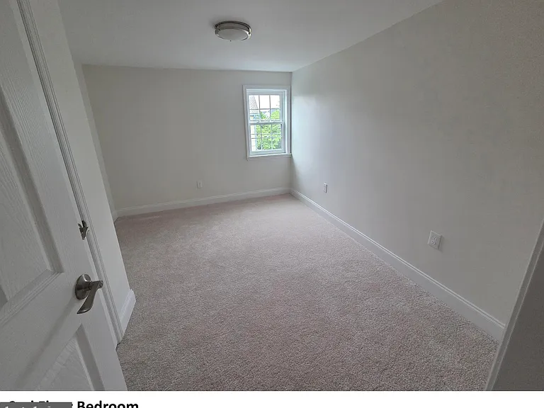 7 Locust Ave — Photo 23