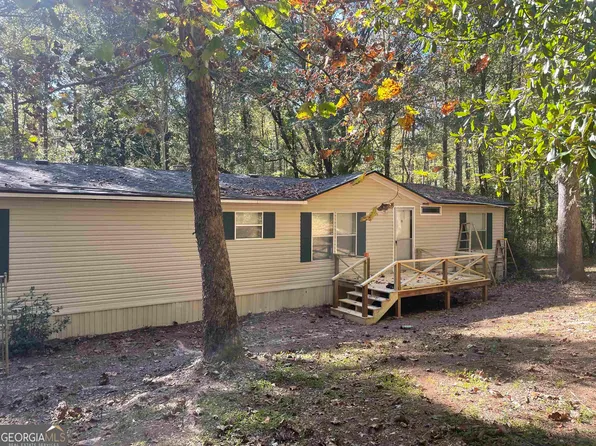 15 Pine Dr, Hogansville, GA 30230