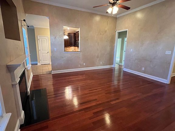 3rd image of 210 Lydia Dr