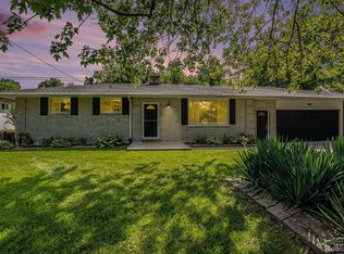 748 Joyceil Dr, Waterford, MI 48328