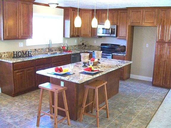 2nd image of 3931 Twin Palms Ln