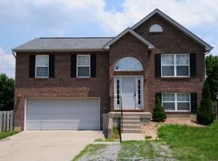 2725 Benjamin Ln, Hebron, KY 41048