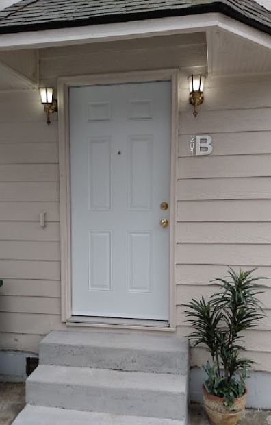 1st image of 201 Lake Dr #B