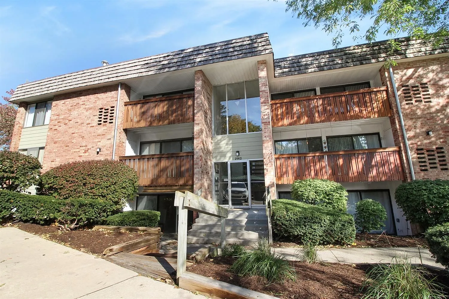 2142 Pauline Blvd APT 101 photo 1