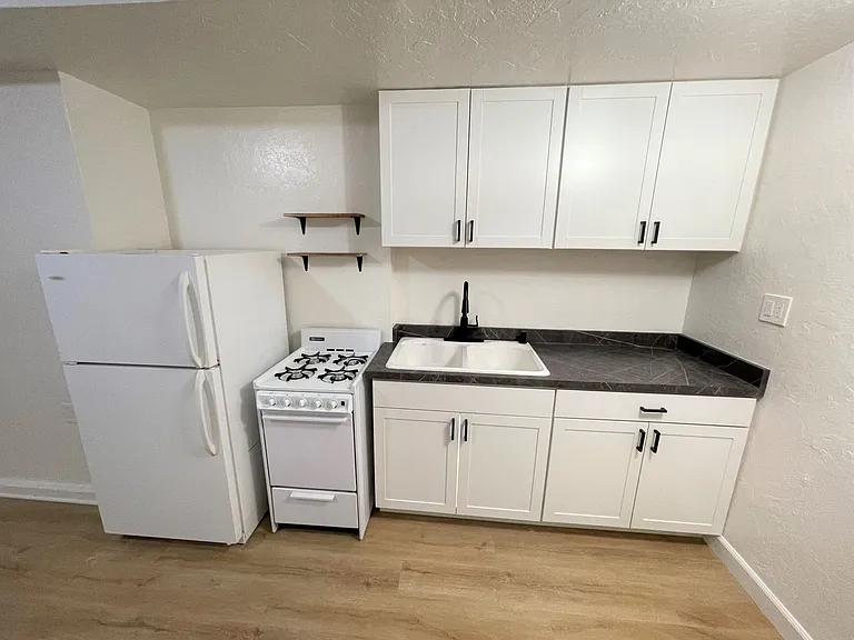 1209main — Photo 11