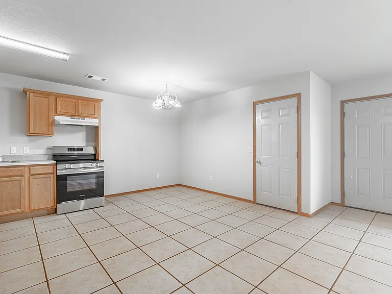 417 E Southern Trace Dr — Photo 16