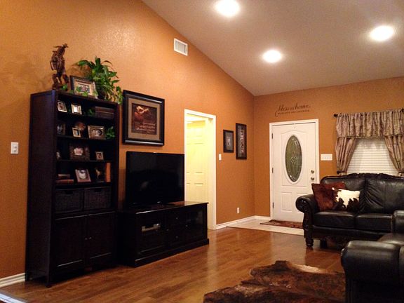 3rd image of 1801 Tonkawa Cir
