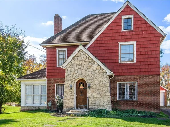 2605 Dresden Rd, Zanesville, OH 43701