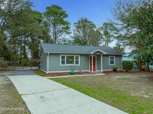 206 N Fodale Avenue, Southport, NC 28461