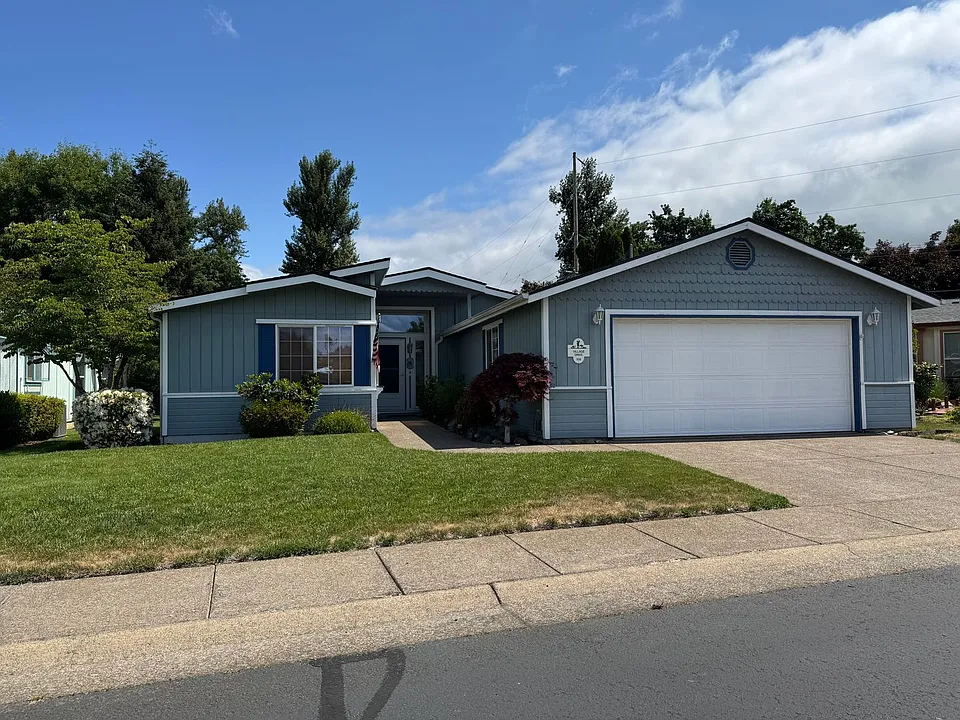 158 Village Dr