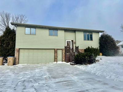 2544 10th Ave NW, Minot, ND, 58703