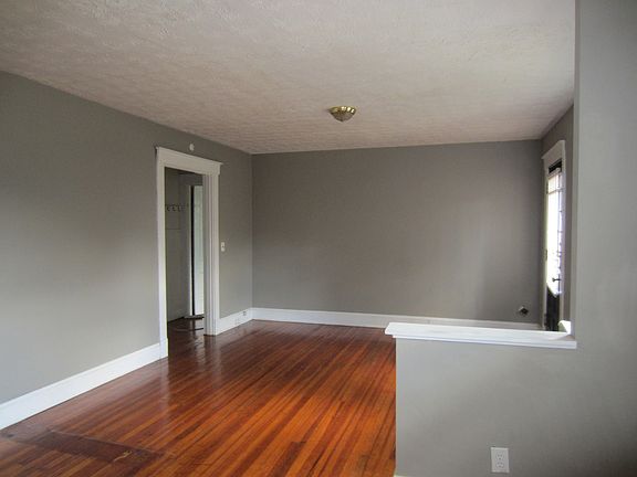 4th image of 621-631 Clemmer Ave #12