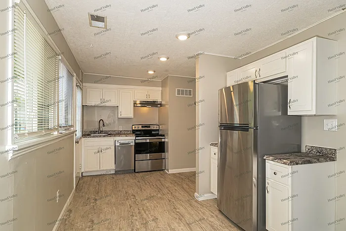 4108 Davis St — Photo 5