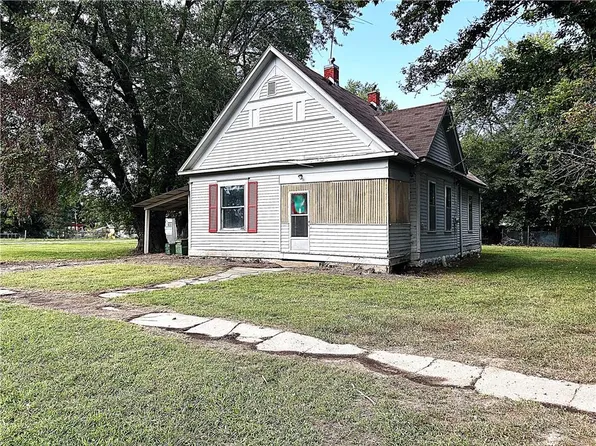 410 W Mill St, Strasburg, MO 64090