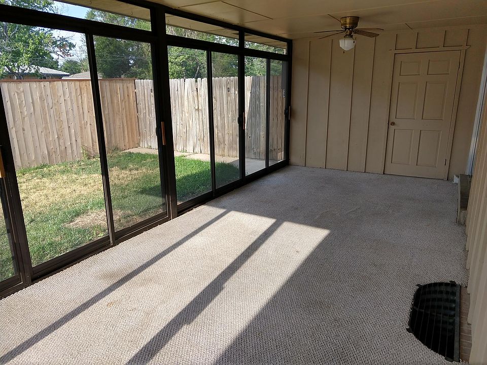 Enclosed patio 10 X 22 Ft.