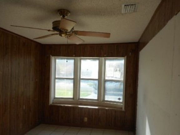 4th image of 1521 SW 63rd Ave