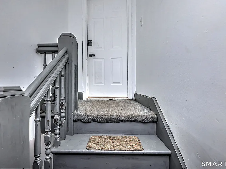 483 Ferry St #3 — Photo 3