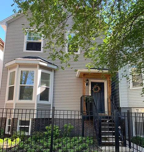 1627 W Foster Ave #3 Photo 1